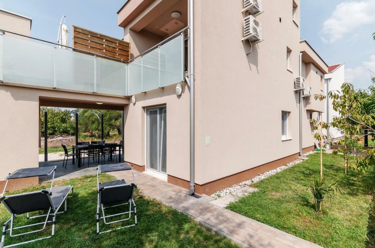 Apartments Lapidem ซูโกชัน ภายนอก รูปภาพ